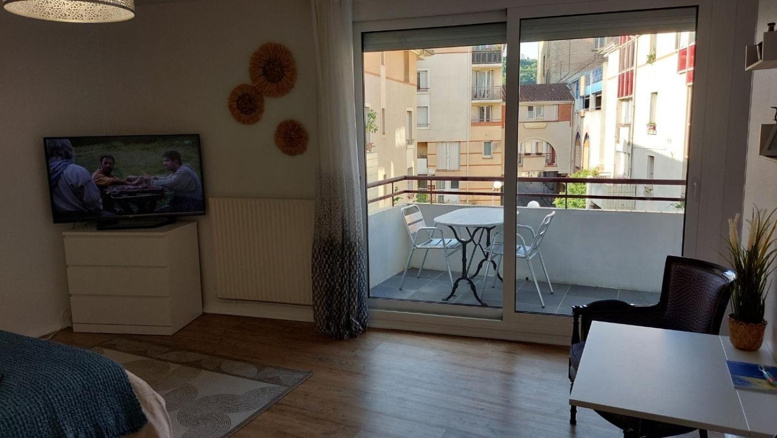 T1 Bis - Centre Historique-tres Calme-terrasse Appartement